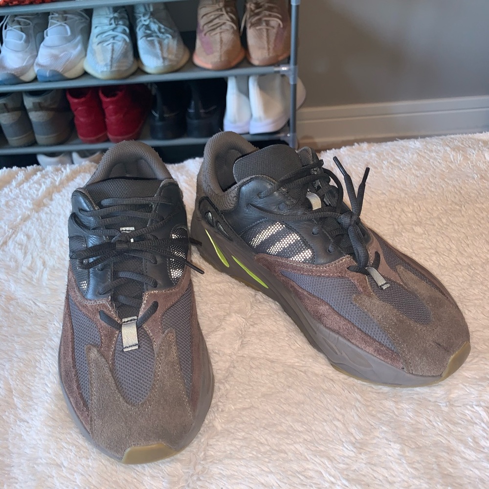 YEZZY 700 “MAUVE”